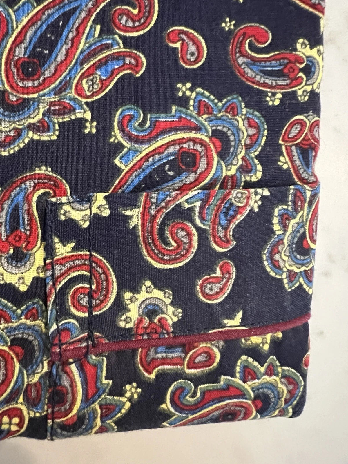 New Vintage  Men’s Paisley Print Pajama Set Classic Fit Collection Medium