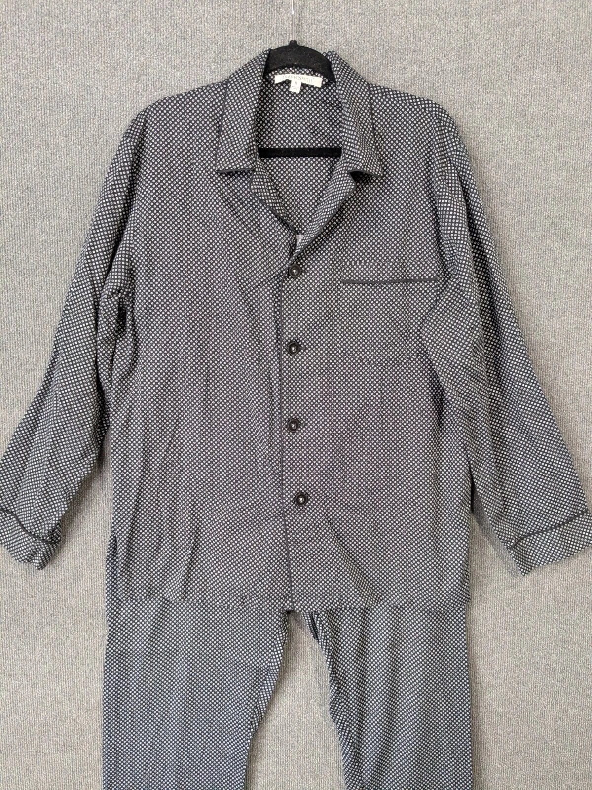 TravelSmith Pajama Set Men Medium Classic Button 2 Piece Black White Shirt Pants