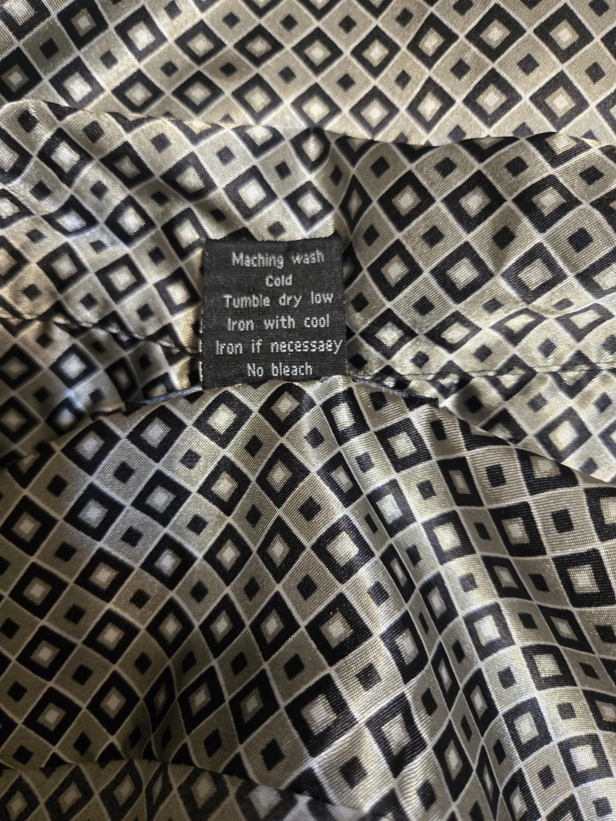 Robert Louis Mens XXL Silk Blend Short Sleeve Pajamas Black Diamond Pattern