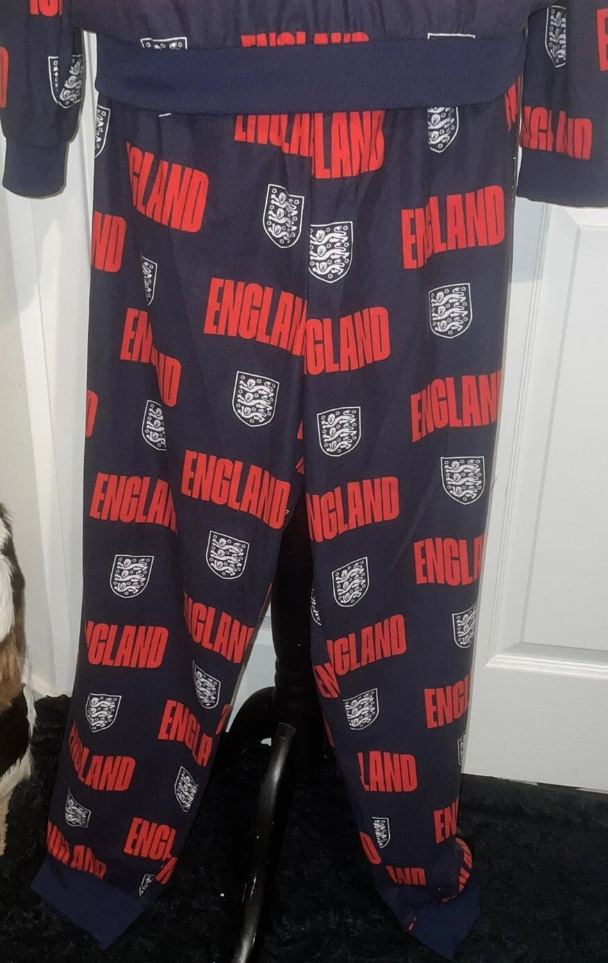 MENS SIZE 16-18 NAVY AND RED ENGLAND DESIGN PYJAMA SET TESCO NEVER WORN