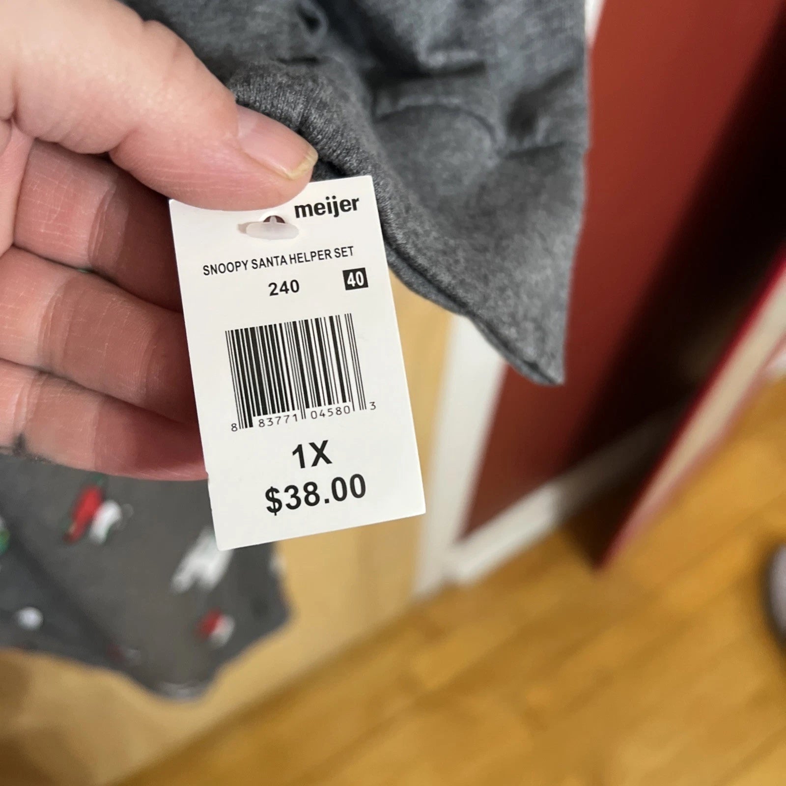 Peanuts Santa’s Little Helper Snoopy Pajama Set Size1X  Adults