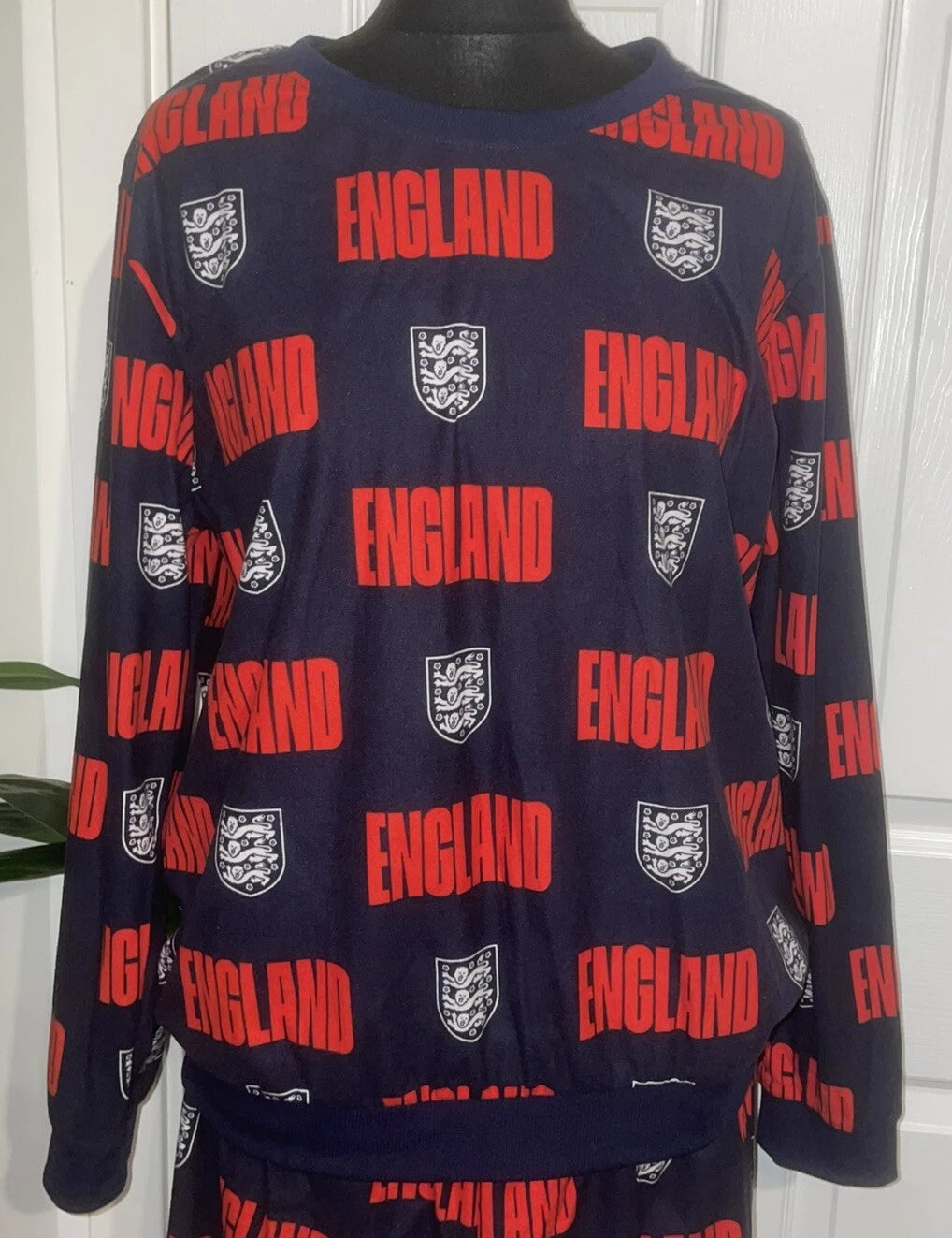 MENS SIZE 16-18 NAVY AND RED ENGLAND DESIGN PYJAMA SET TESCO NEVER WORN