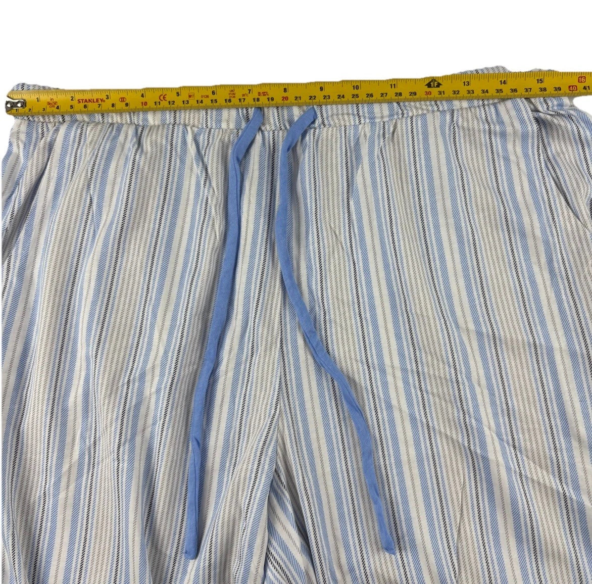 Nautica Mens 2 Piece Short Sleeved, Cropped Pants, Striped Pajama Set Size M