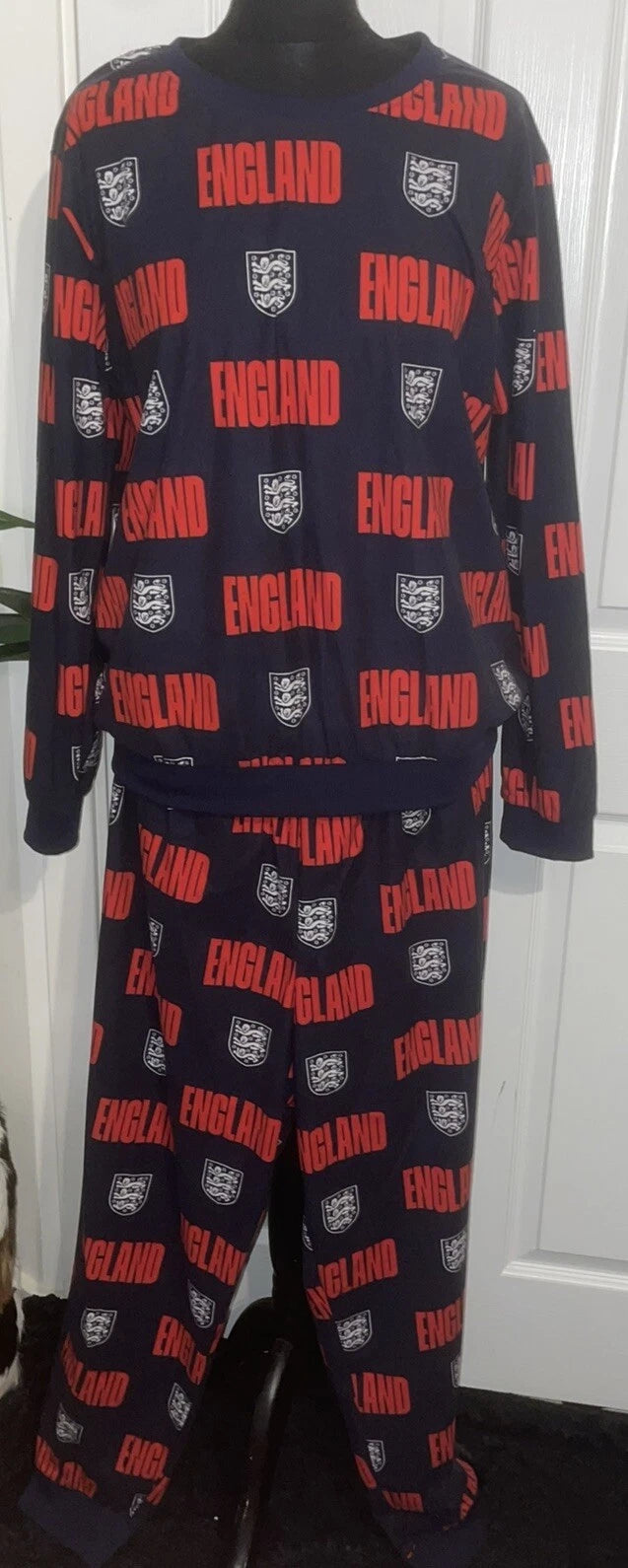 MENS SIZE 16-18 NAVY AND RED ENGLAND DESIGN PYJAMA SET TESCO NEVER WORN