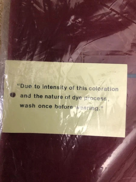 VTG Crescent Bay Men's Pajamas 2 Piece Red Size M Short Sleeve Knee High NIB