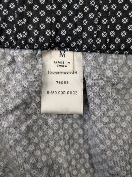 TravelSmith Pajama Set Men Medium Classic Button 2 Piece Black White Shirt Pants